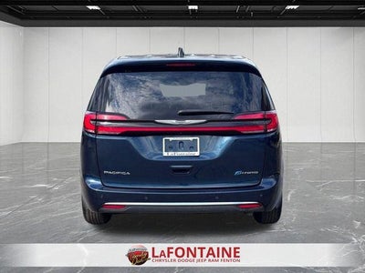 2024 Chrysler Pacifica Hybrid Select