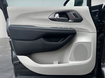 2023 Chrysler Pacifica Touring L AWD