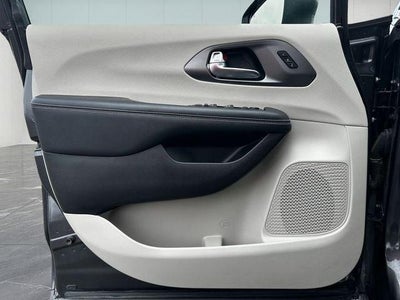 2023 Chrysler Pacifica Touring L AWD