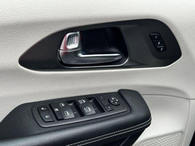 2023 Chrysler Pacifica Touring L AWD