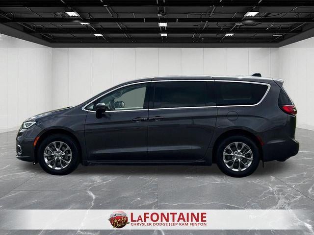 2023 Chrysler Pacifica Touring L AWD