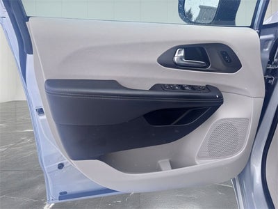 2023 Chrysler Pacifica Touring L AWD