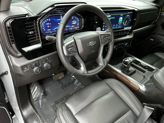 2024 Chevrolet Silverado 1500 4WD Crew Cab Short Bed RST