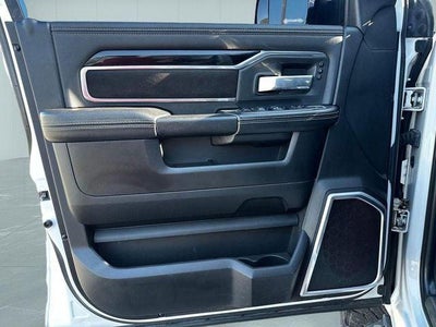 2019 RAM 2500 Laramie Crew Cab 4x4 6'4' Box