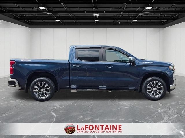 2022 Chevrolet Silverado 1500 LTD 4WD Crew Cab Short Bed LT with 2FL