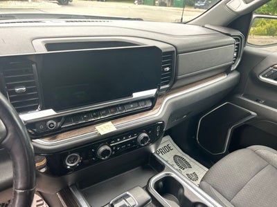 2022 Chevrolet Silverado 1500 4WD Crew Cab Short Bed RST