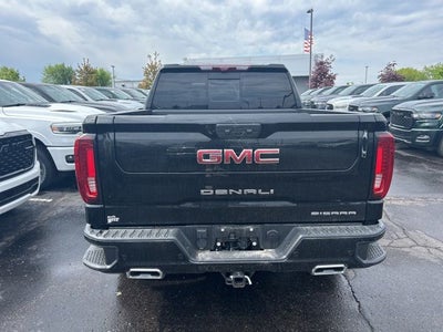 2023 GMC Sierra 1500 4WD Crew Cab Short Box Denali