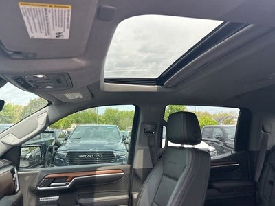 2023 GMC Sierra 1500 4WD Crew Cab Short Box Denali