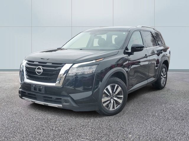 2023 Nissan Pathfinder SL 4WD