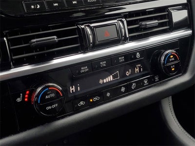 2023 Nissan Pathfinder SL 4WD