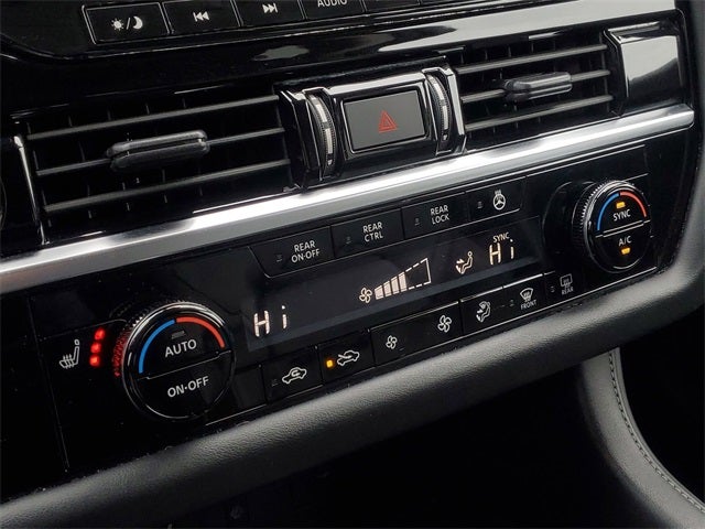 2023 Nissan Pathfinder SL 4WD