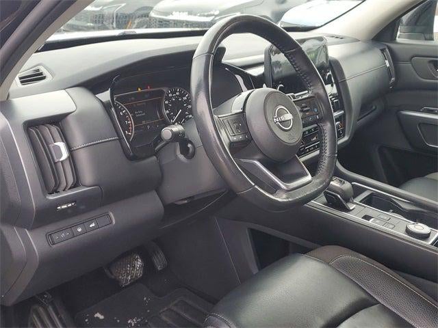 2023 Nissan Pathfinder SL 4WD