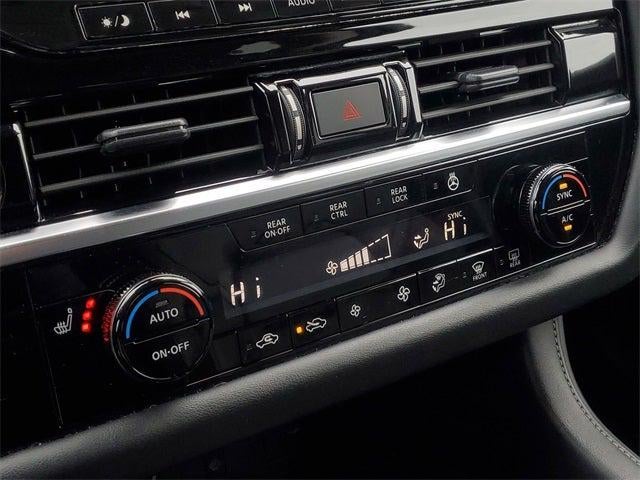 2023 Nissan Pathfinder SL 4WD