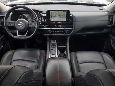 2023 Nissan Pathfinder SL 4WD