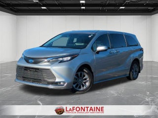 2022 Toyota Sienna XLE