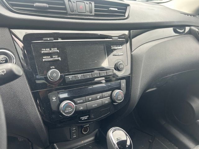 2017 Nissan Rogue Sport SV