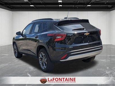 2025 Chevrolet Trax FWD LT