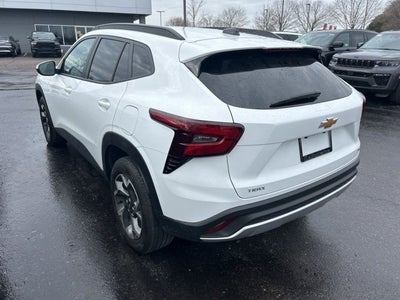 2025 Chevrolet Trax FWD LT