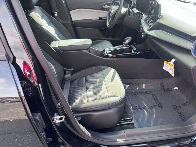 2025 Chevrolet Trax FWD LT