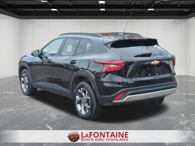 2025 Chevrolet Trax FWD LT