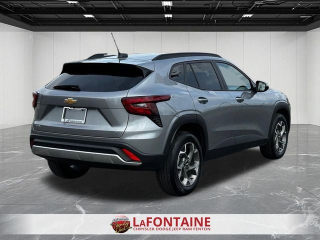 2025 Chevrolet Trax FWD LT