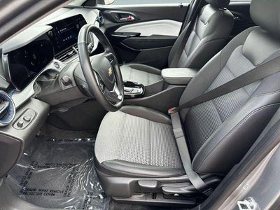 2025 Chevrolet Trax FWD LT