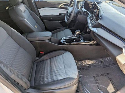 2025 Chevrolet Trax FWD LT