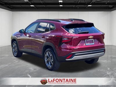 2025 Chevrolet Trax FWD LT