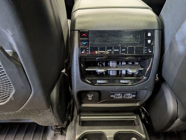 2023 Jeep Grand Cherokee L Overland 4x4