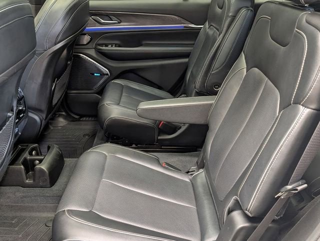 2023 Jeep Grand Cherokee L Overland 4x4