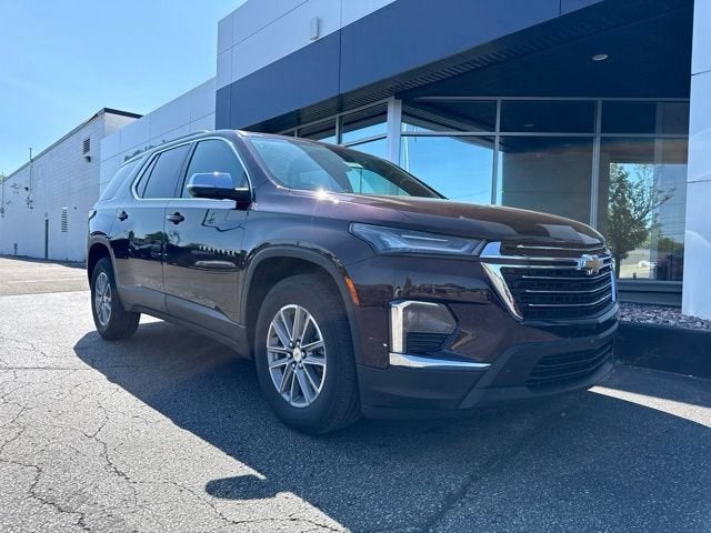 2023 Chevrolet Traverse LT Leather