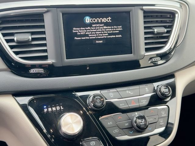 2020 Chrysler Pacifica Touring