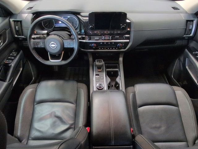 2023 Nissan Pathfinder SL 4WD