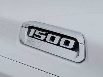 2020 RAM 1500 Big Horn Crew Cab 4x4 5'7" Box