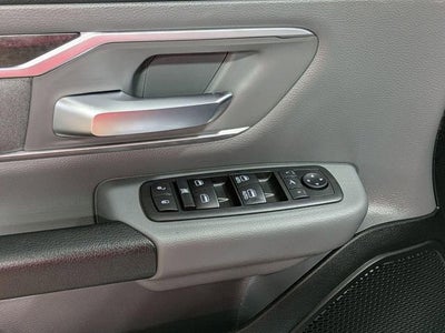 2020 RAM 1500 Big Horn Crew Cab 4x4 5'7" Box