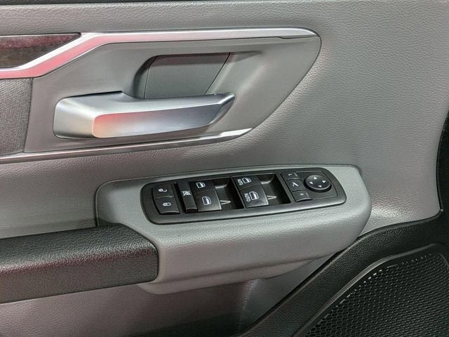 2020 RAM 1500 Big Horn Crew Cab 4x4 5'7" Box