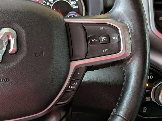 2020 RAM 1500 Big Horn Crew Cab 4x4 5'7" Box