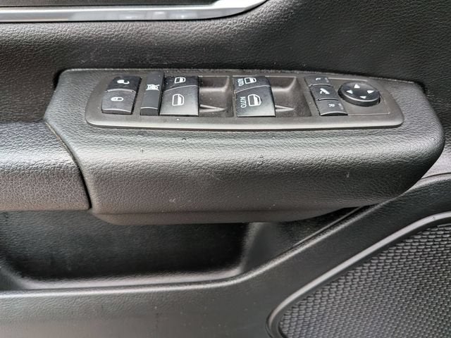 2021 RAM 1500 Big Horn Crew Cab 4x4 5'7" Box
