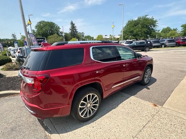 2023 GMC Acadia Denali