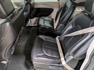 2023 Chrysler Pacifica Hybrid Touring L