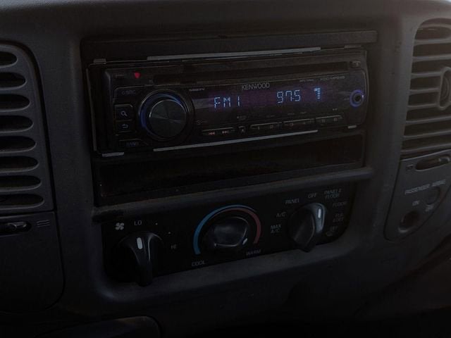 2003 Ford F-150 XL