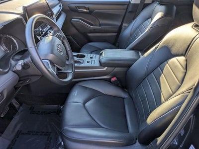 2024 Toyota Highlander XLE
