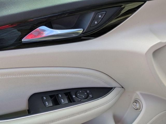 2020 Buick Regal TourX Essence