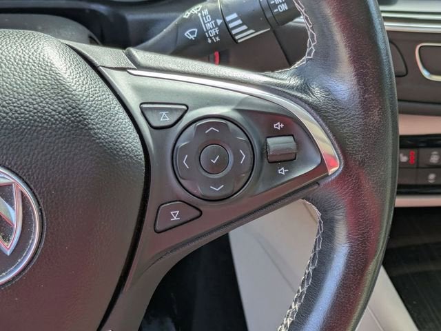 2020 Buick Regal TourX Essence