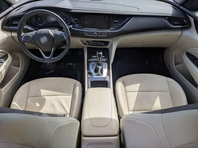 2020 Buick Regal TourX Essence