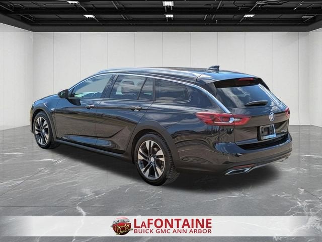 2020 Buick Regal TourX Essence