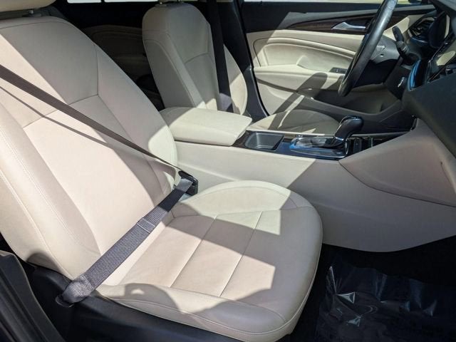 2020 Buick Regal TourX Essence