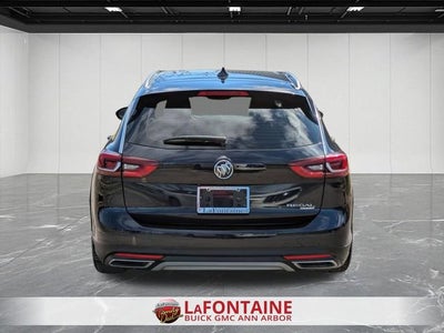 2020 Buick Regal TourX Essence