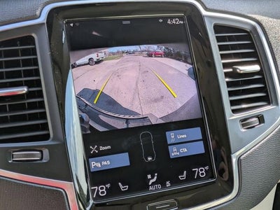 2022 Volvo XC90 T5 Momentum 7 Passenger