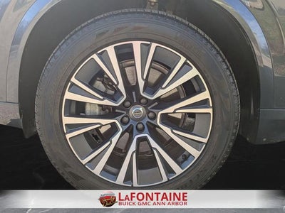 2022 Volvo XC90 T5 Momentum 7 Passenger